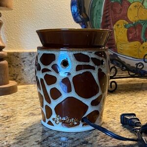Scentsy Brown and Cream Animal Print Warmer